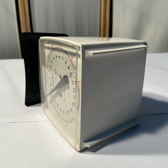 Vintage Kitchen Queen scale 25lb capacity - Picture 3 of 4